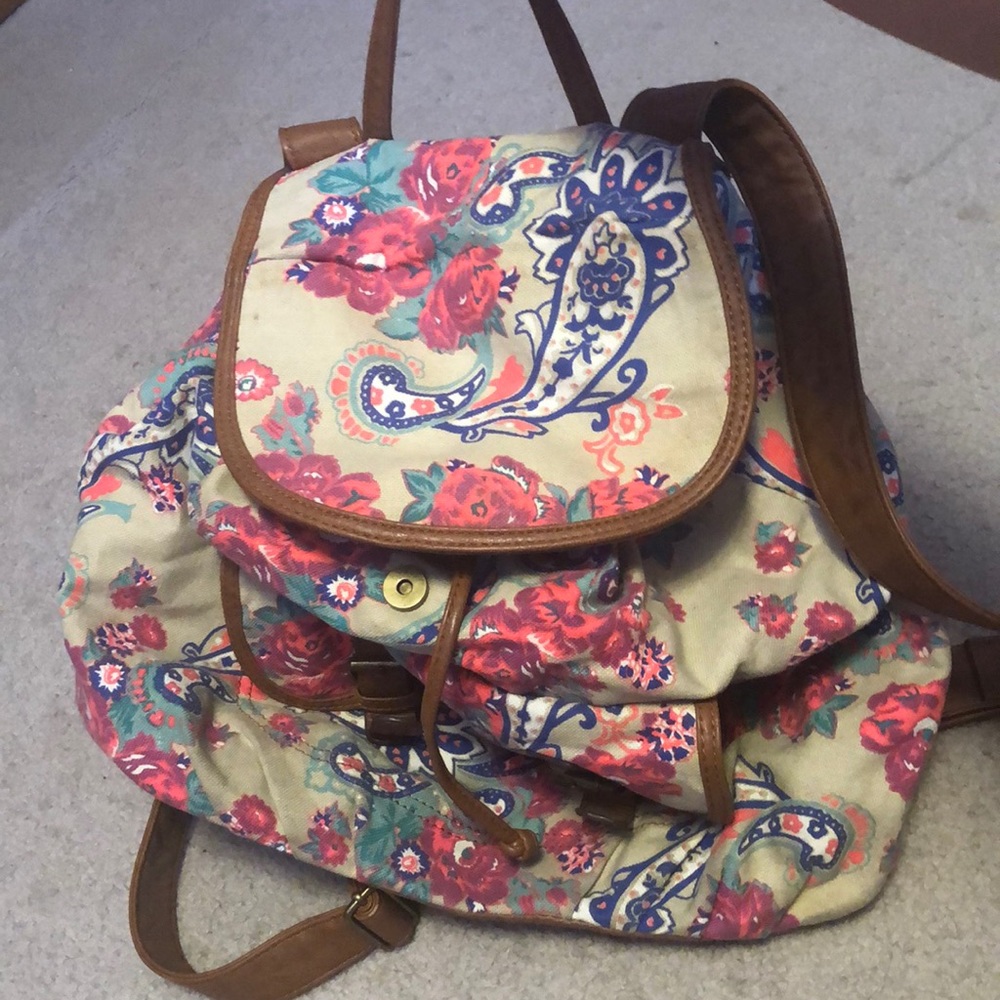 Backpack - Picture 2 of 6